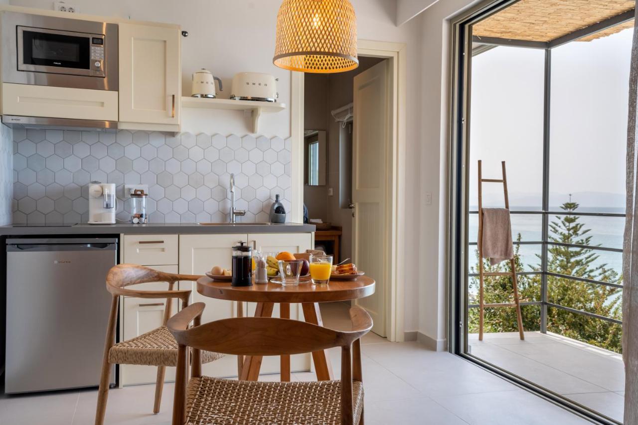Thea Beachfront Suites In Lourdas Beach Lourdata  Ngoại thất bức ảnh