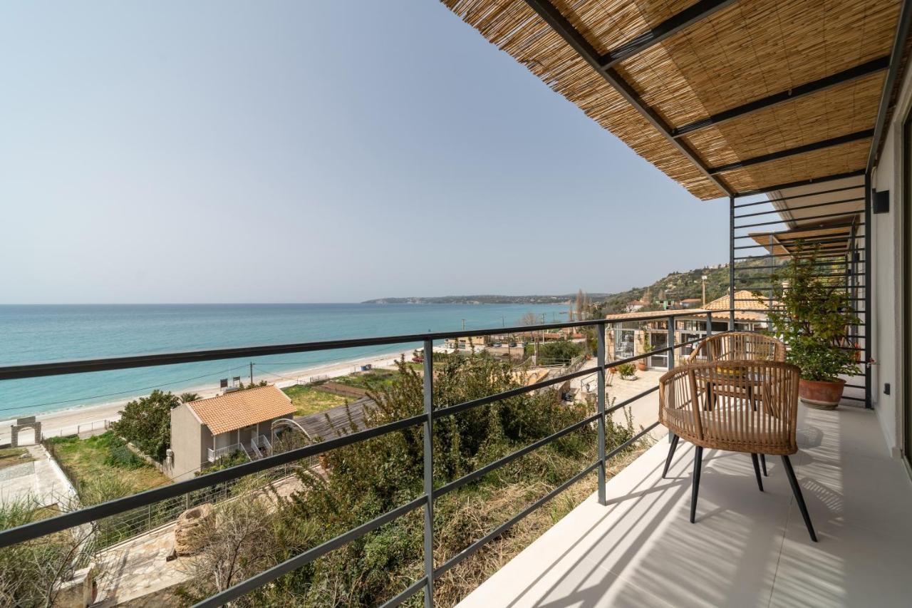 Thea Beachfront Suites In Lourdas Beach Lourdata  Ngoại thất bức ảnh